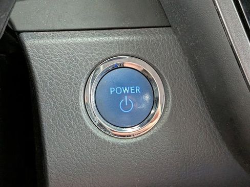 Used 2020 Toyota Camry LE w/ Carpet Mat Package FWD image 23