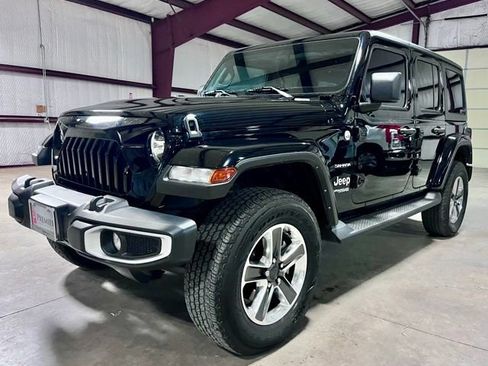 Used 2022 Jeep Wrangler Unlimited Sahara AWD/4WD image 7