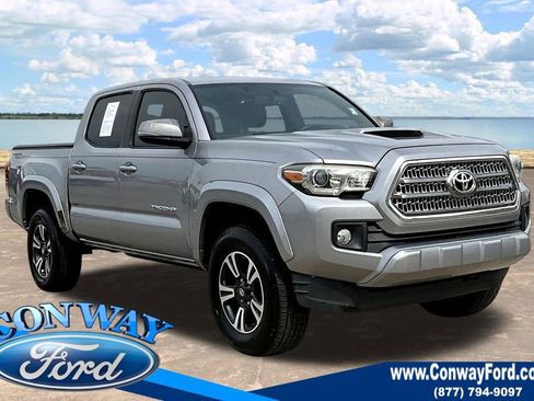 Used 2016 Toyota Tacoma TRD Sport image 1