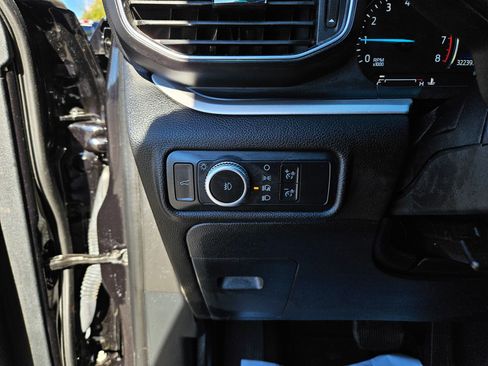 Certified 2022 Ford Explorer XLT w/ Equipment Group 202A image 16