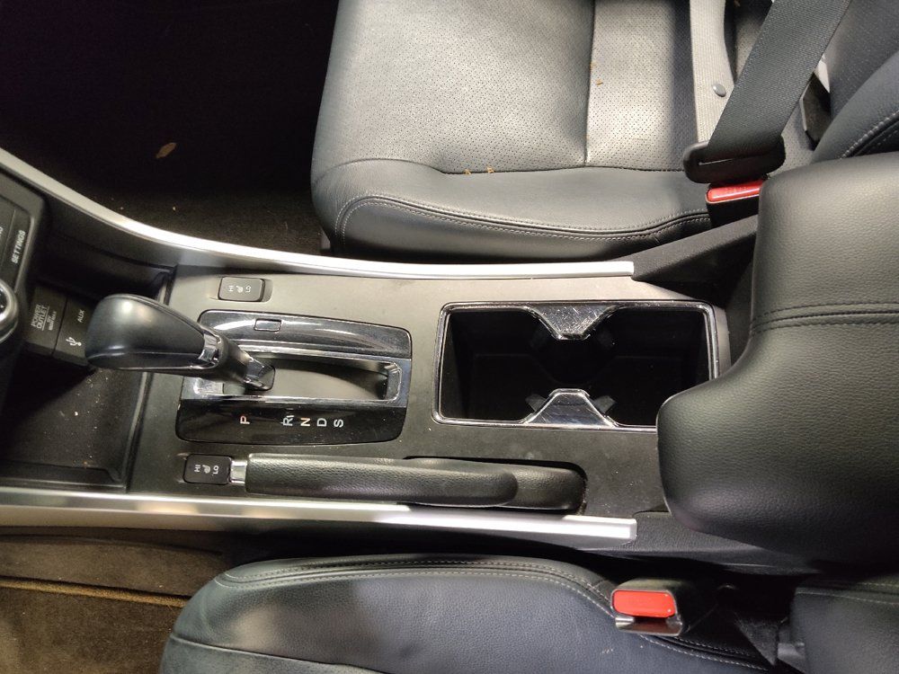 Used 2015 Honda Accord Touring image 26