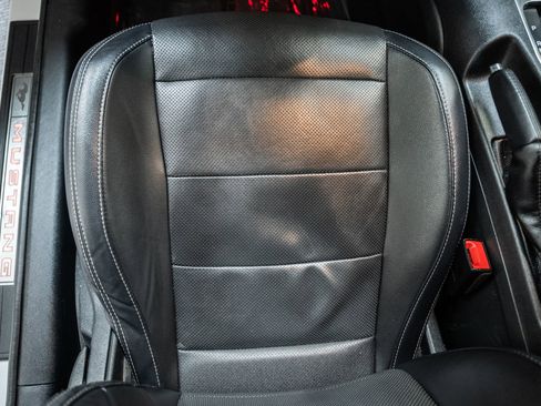 Used 2020 Ford Mustang Premium image 40