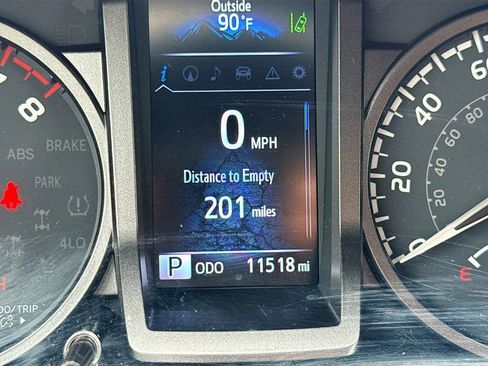 Used 2023 Toyota Tacoma TRD Pro AWD/4WD image 12