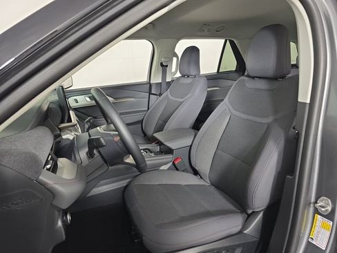 Used 2026 Ford Explorer Active AWD/4WD image 22
