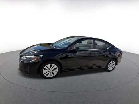Used 2025 Nissan Sentra S image 8
