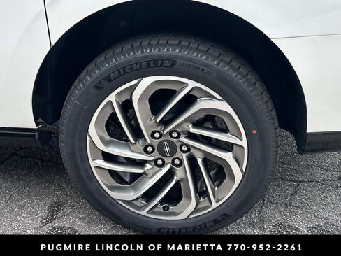 New 2026 Lincoln Navigator L Reserve AWD/4WD image 20