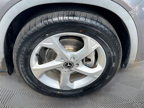 Used 2020 Mercedes-Benz GLA 250 4MATIC image 31