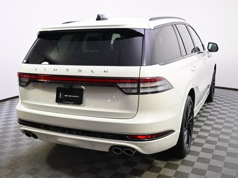 New 2026 Lincoln Aviator Reserve image 6