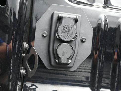 New 2026 Ford F250 Platinum image 19