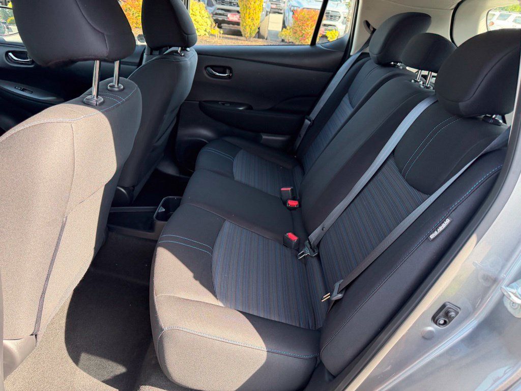 Used 2023 Nissan Leaf S FWD image 17