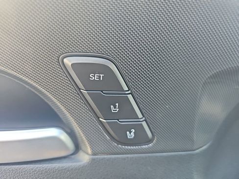 Certified 2023 Hyundai Santa Fe Limited AWD/4WD image 11
