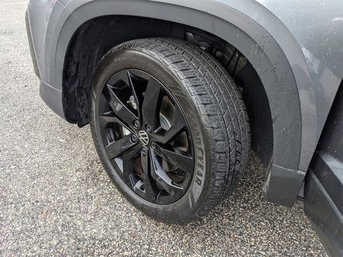 Certified 2024 Volkswagen Taos SE w/ Panoramic Sunroof Package image 39