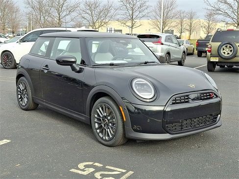 New 2026 MINI Cooper S image 2