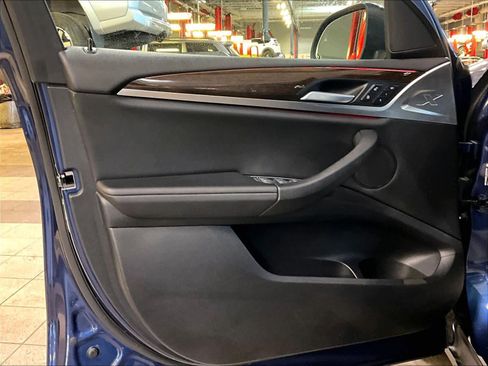 Used 2024 BMW X3 xDrive30i image 9