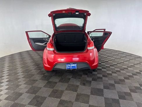 Used 2014 Hyundai Veloster FWD image 18