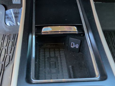 Used 2024 Lincoln Corsair Reserve w/ Equipment Group 201A image 27