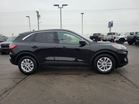 Certified 2021 Ford Escape SE w/ Cold Weather Package image 3