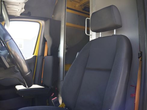 Used 2021 Mercedes-Benz Sprinter 2500 w/ Acoustic Package image 16
