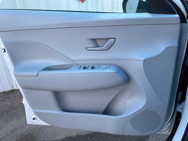New 2026 Hyundai Kona SE FWD image 10
