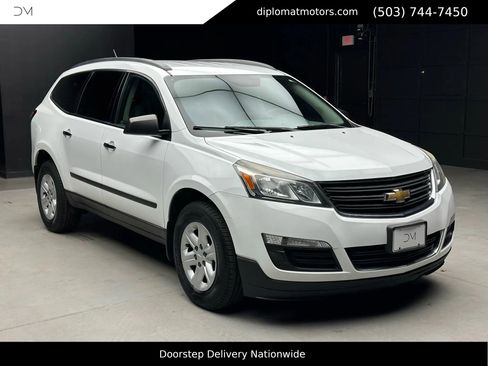 Used 2017 Chevrolet Traverse LS image 8