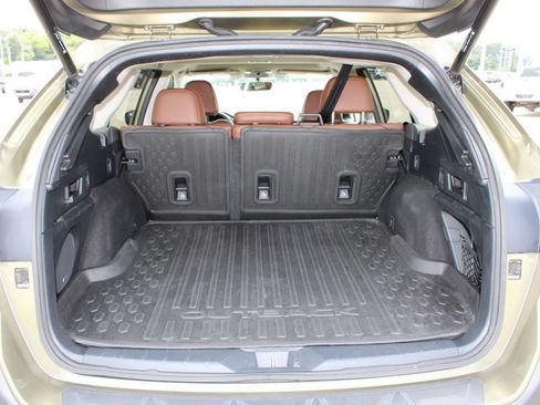 Used 2020 Subaru Outback Touring w/ Popular Package #2 AWD/4WD image 17