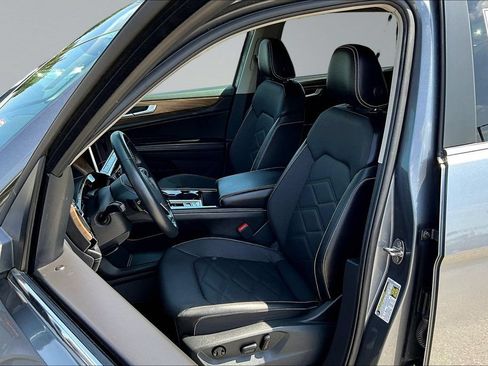 Used 2024 Volkswagen Atlas SE FWD image 22
