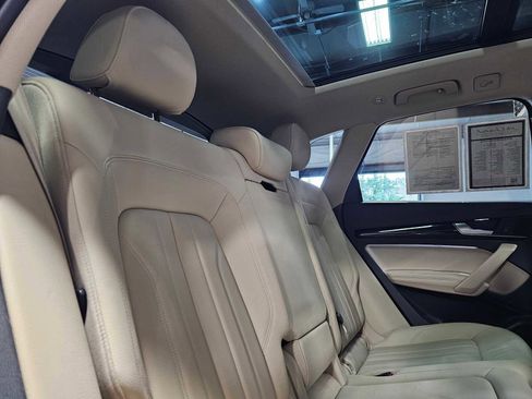 Used 2019 Audi Q5 2.0T Premium Plus w/ Premium Plus Package image 13
