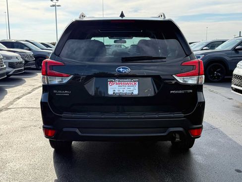 Certified 2023 Subaru Forester Premium AWD/4WD image 5
