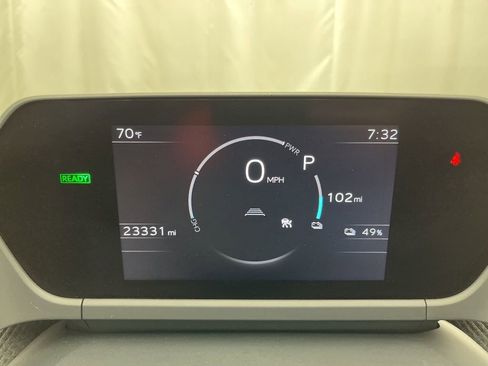 Used 2023 Toyota bZ4X XLE image 5