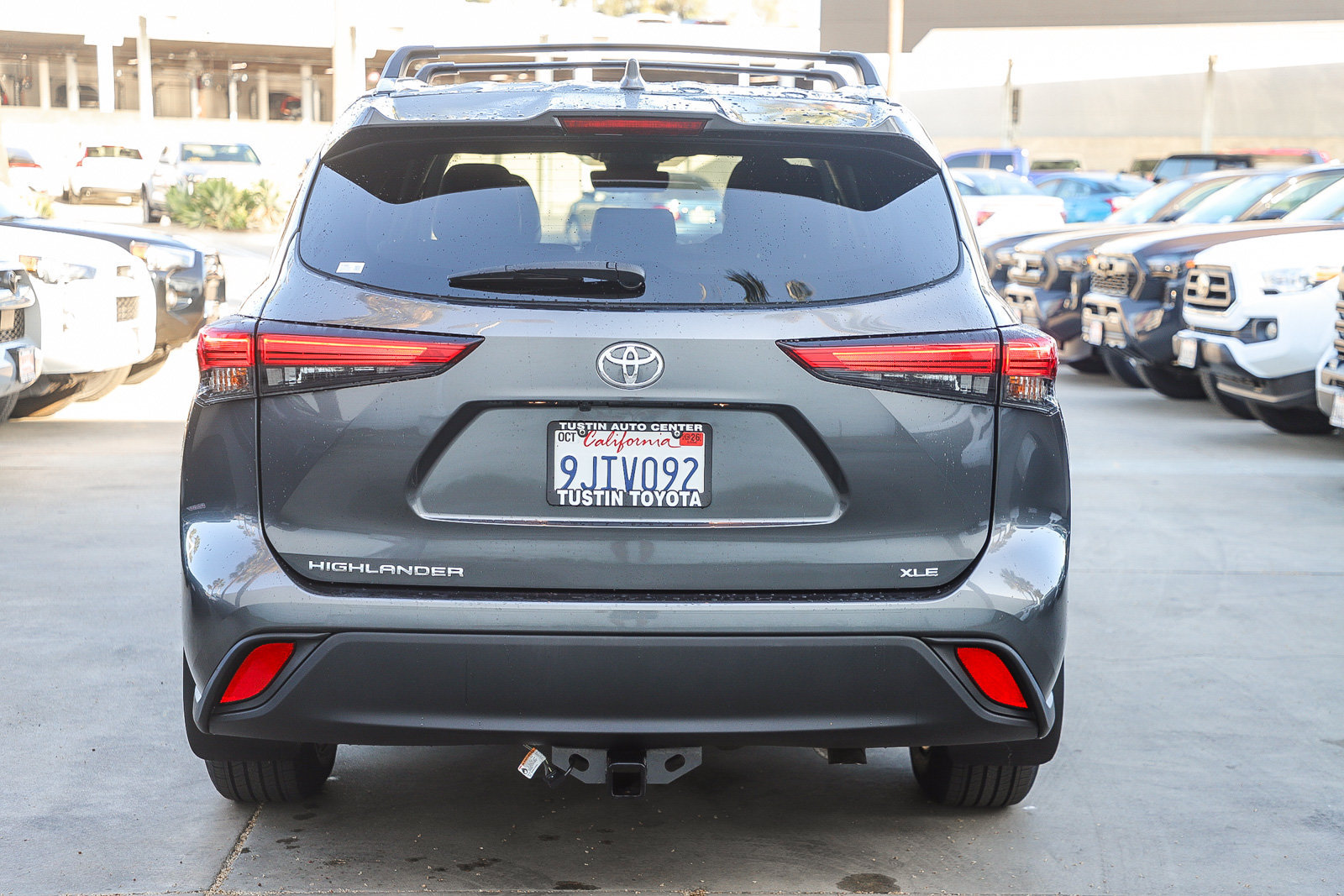 Used 2023 Toyota Highlander XLE FWD image 7