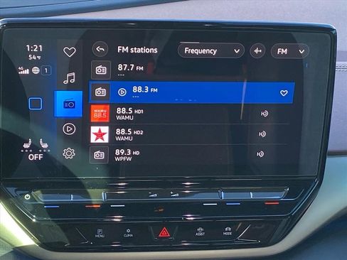 Certified 2024 Volkswagen ID.4 Standard image 8