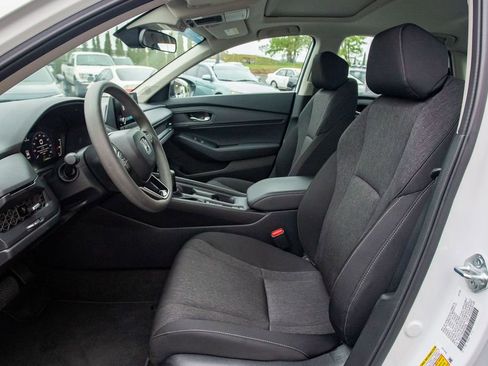 Certified 2025 Honda Accord SE image 25