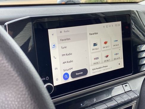 Used 2025 Toyota Camry LE image 36