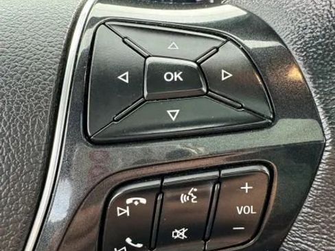 Used 2018 Ford Explorer Platinum image 30