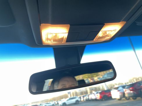 Used 2016 Ford Taurus SEL image 29