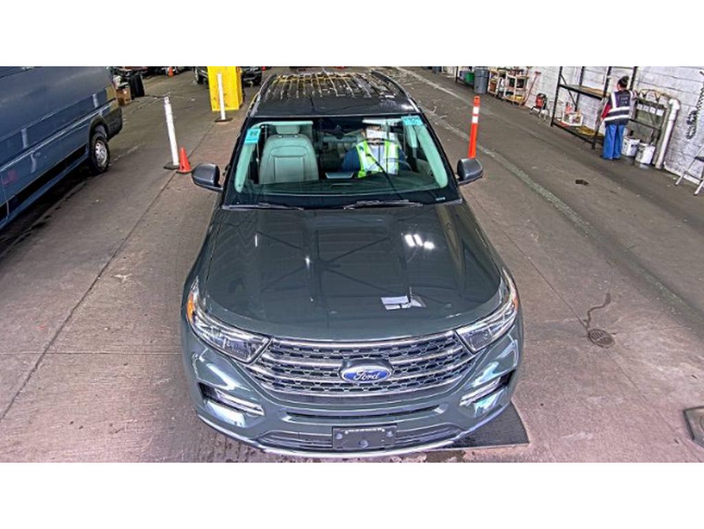 Used 2023 Ford Explorer XLT w/ Equipment Group 202A AWD/4WD image 3