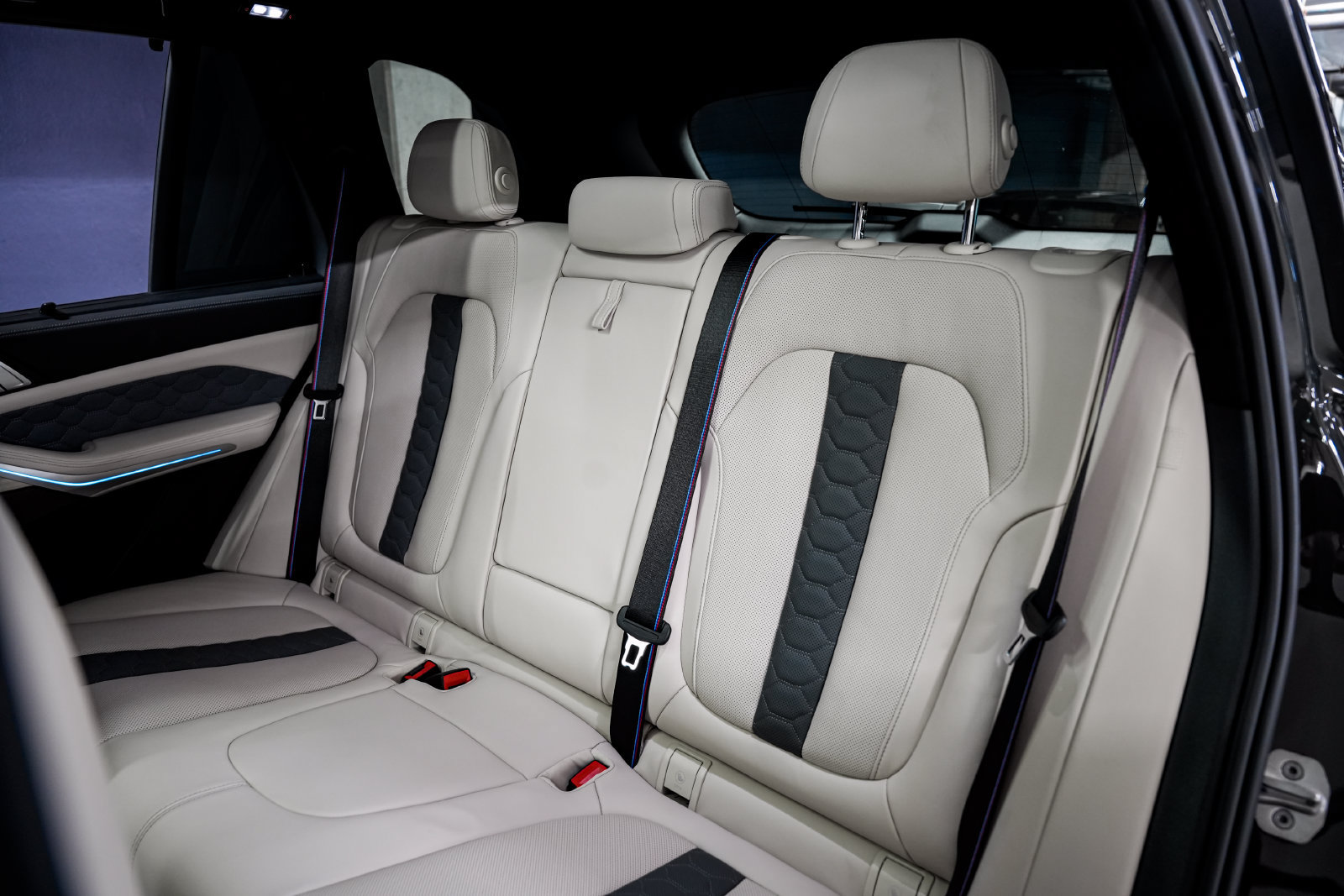 Used 2024 BMW X5 M Competition w/ Executive Package AWD/4WD image 39