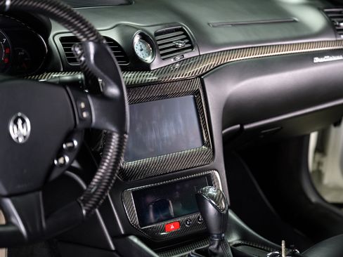 Used 2015 Maserati GranTurismo MC image 29