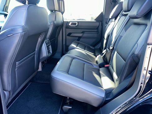 New 2025 Ford Bronco Outer Banks image 8