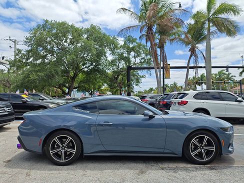 Used 2025 Ford Mustang Coupe RWD image 13