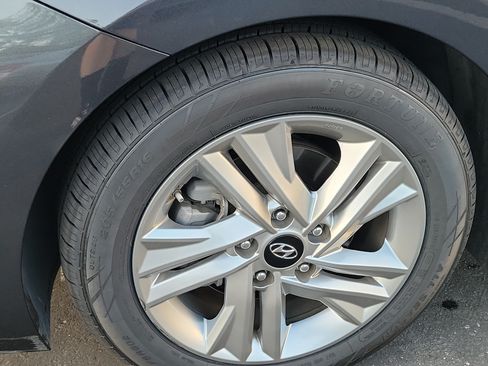 Used 2020 Hyundai Elantra Value Edition FWD image 7