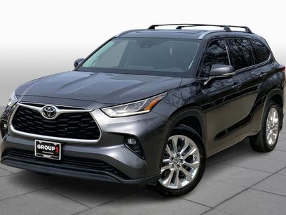 Used 2023 Toyota Highlander Limited