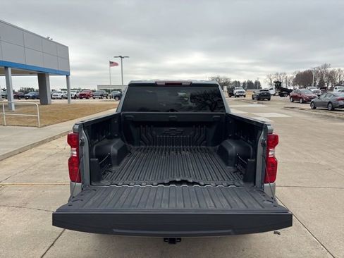 Used 2025 Chevrolet Silverado 1500 LT image 17