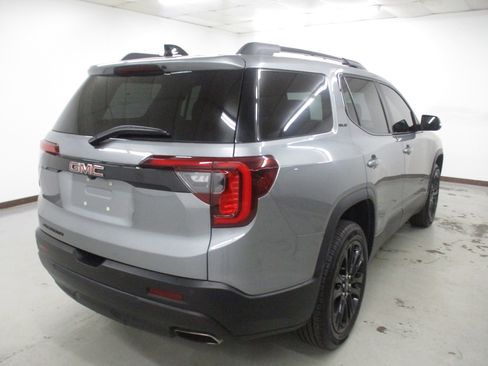 Used 2023 GMC Acadia SLE w/ Driver Convenience Package FWD image 8