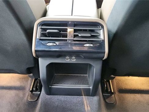 Used 2025 BMW 540i xDrive image 37