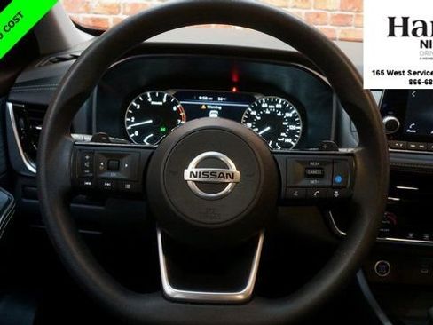 Certified 2021 Nissan Rogue SV image 12