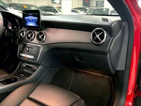 Used 2020 Mercedes-Benz GLA 250 image 17