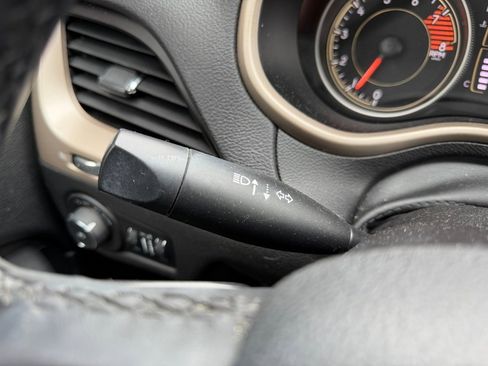 Used 2017 Jeep Cherokee Latitude w/ Cold Weather Group image 23