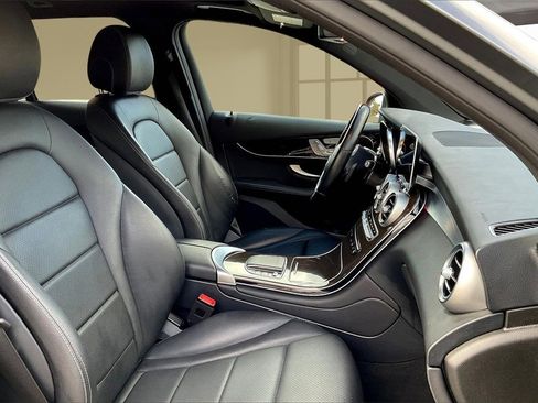 Used 2021 Mercedes-Benz GLC 300 GLC 300 image 24