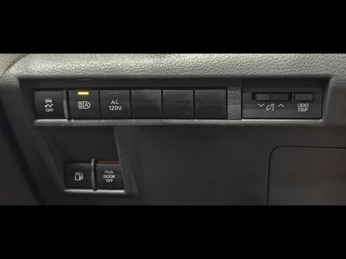 Used 2024 Toyota Sienna XSE w/ XSE Plus Package AWD/4WD image 58